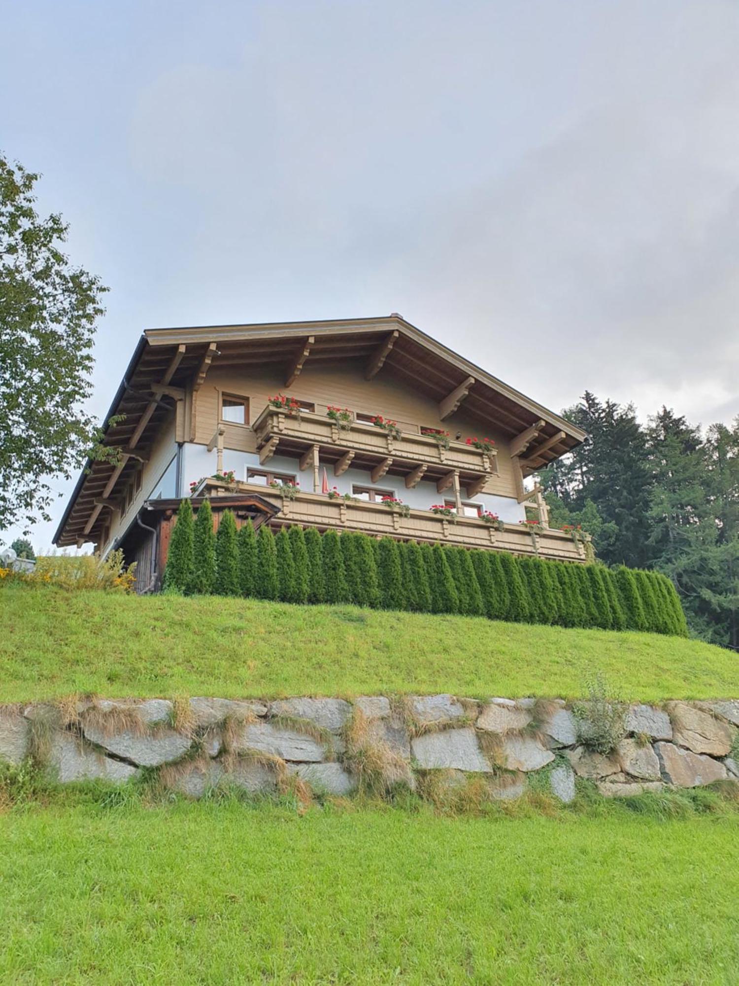 Pension Schlossberg ミッタージル エクステリア 写真