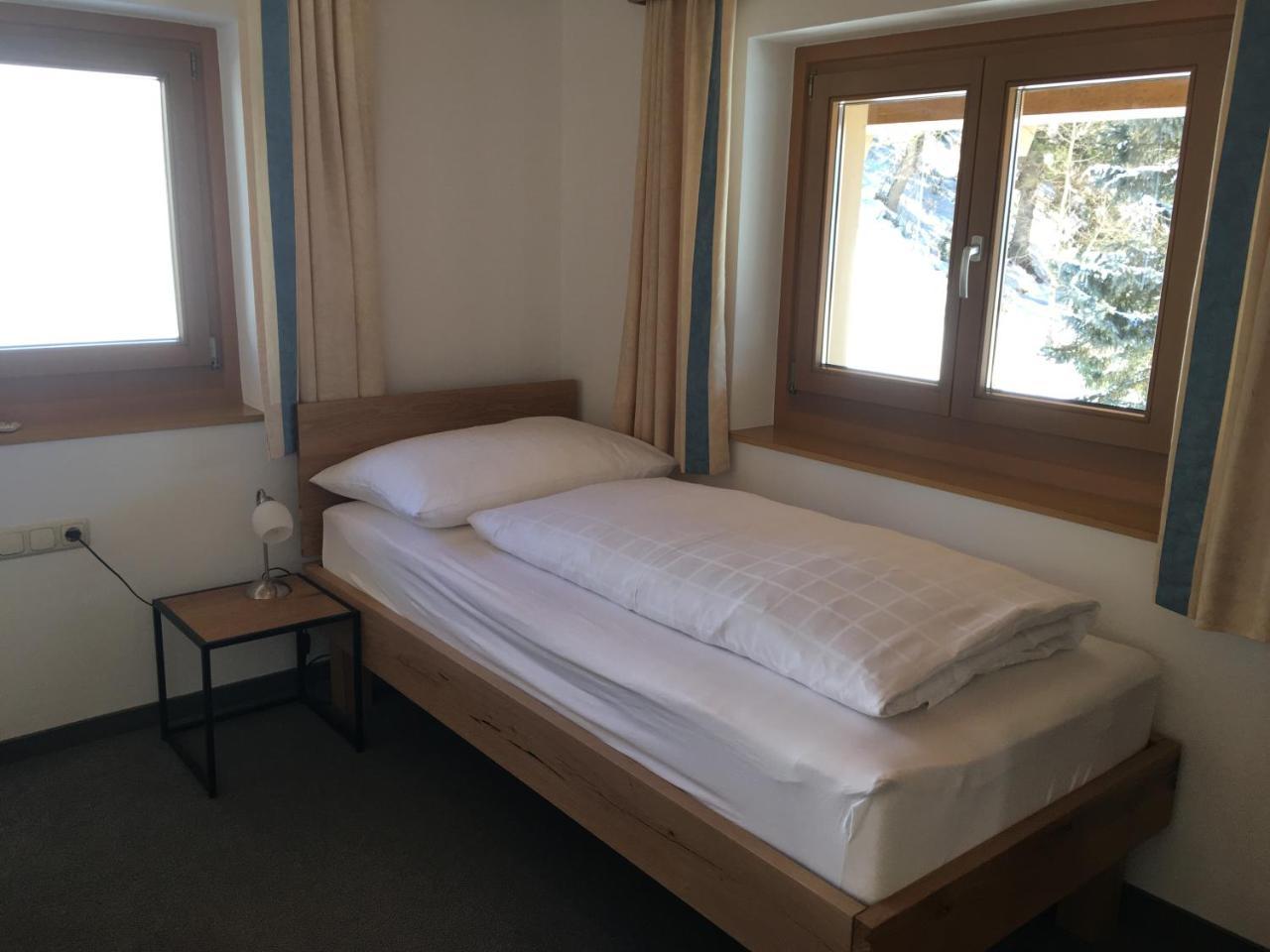 Pension Schlossberg ミッタージル エクステリア 写真